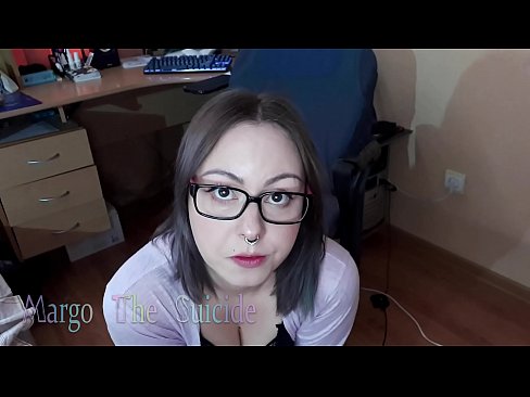 ❤️ Sexig tjej med glasögon suger Dildo djupt på kamera ️❌ Porno at us sv.watchhentai.ru ﹏